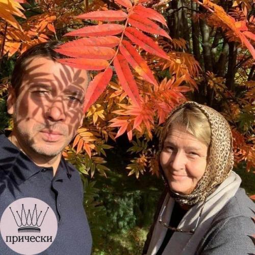 Фото российских звезд с мамами. 05