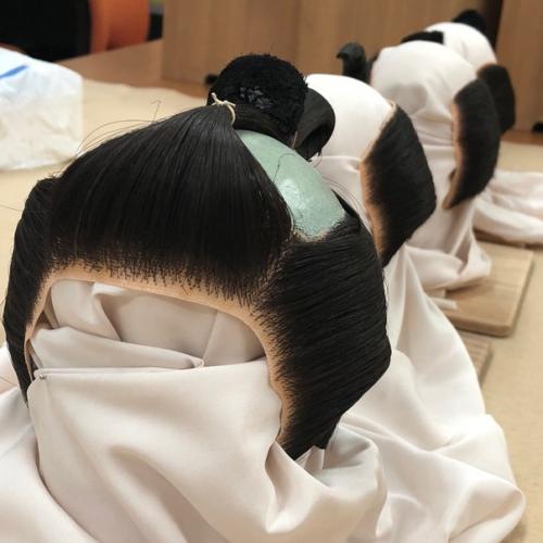 День причёсок в музее моды и косметики пола в Хаконе. 04