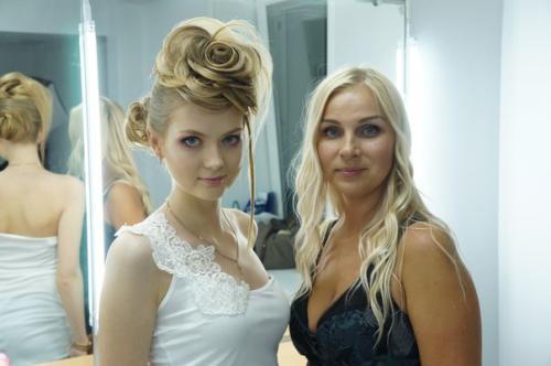 И снова мы спешим поделиться нашими успехами, сегодня закончился повышающий курс по прическам, преподаватель Татьяна Стратилатова vk. 06