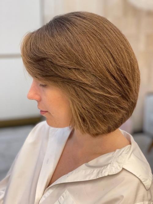 Ранее моя гостья носила очень короткую стрижку, которая подчеркивала ее смелый и немного дерзкий образ. 03