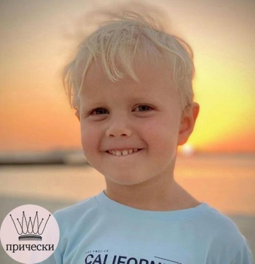 Ксения Собчак и ее малолетний сын, какой красивенький мальчик. 02