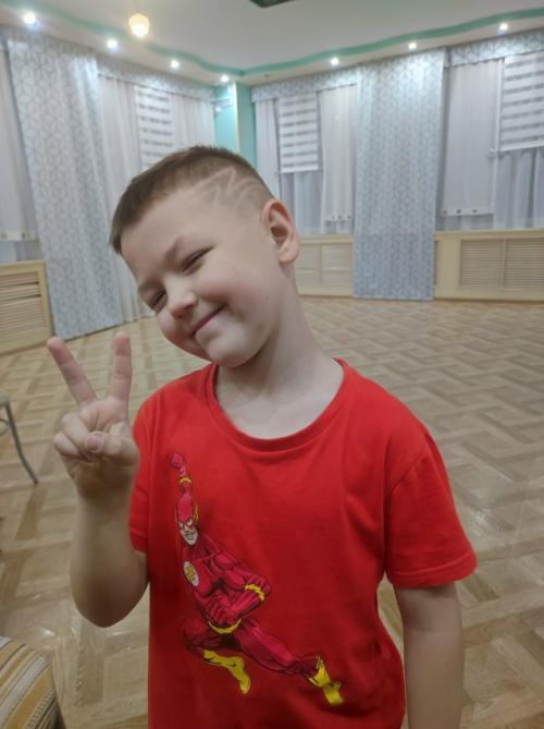 Преображение с душой: BIG BRO дарит стиль. 01