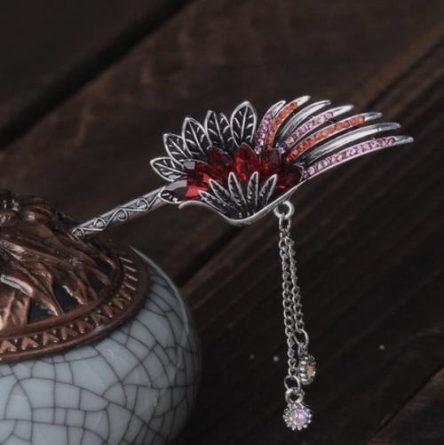 - Трепещущие Заколки. 02