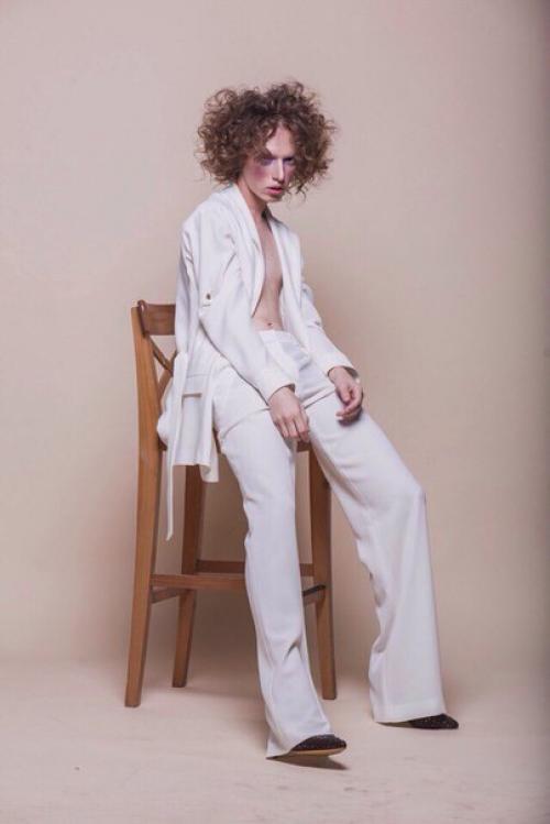 Легкая жизнь ничему не учит. 03