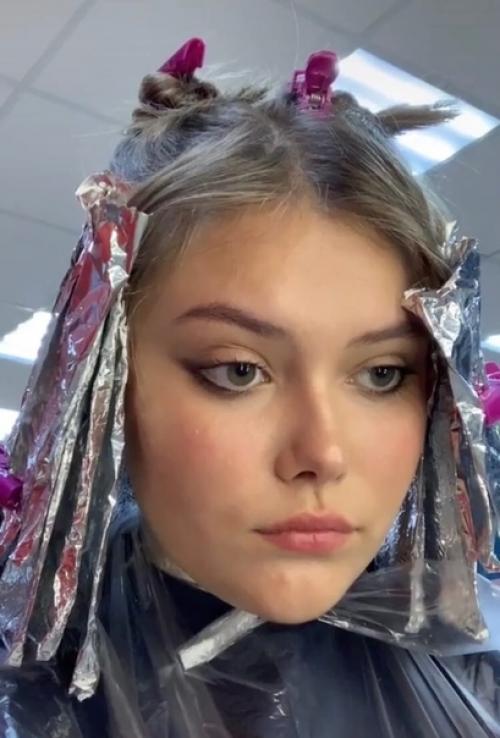 Тот случай, когда мельком увидела фото с причёской мечты и просто идёшь и делаешь это. 04