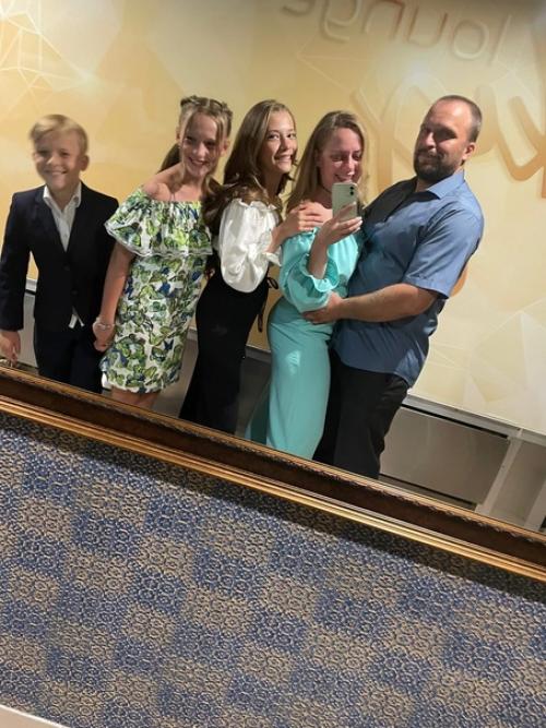 Второй год подряд день рождения дочери с опозданием, потому что мама! 05