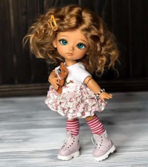 Она моя!  Джия! 04