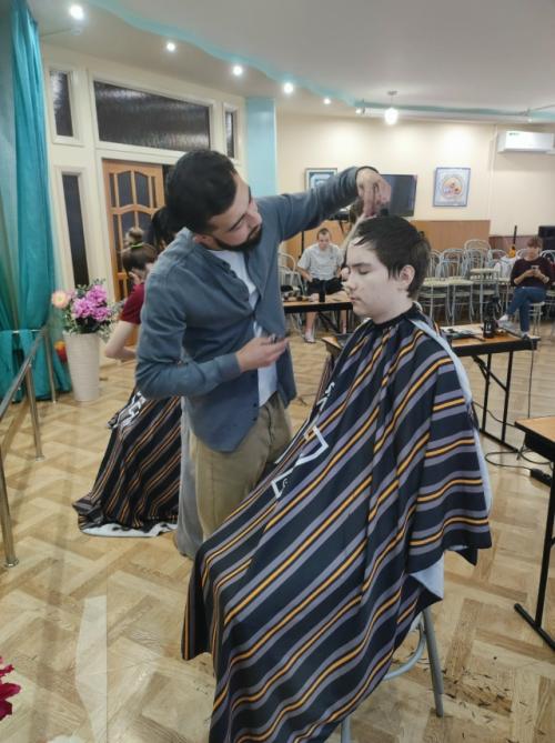 Преображение с душой: BIG BRO дарит стиль. 08