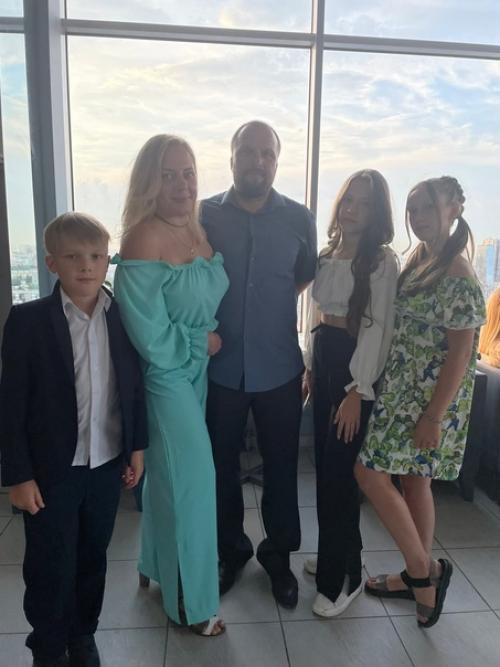 Второй год подряд день рождения дочери с опозданием, потому что мама! 06