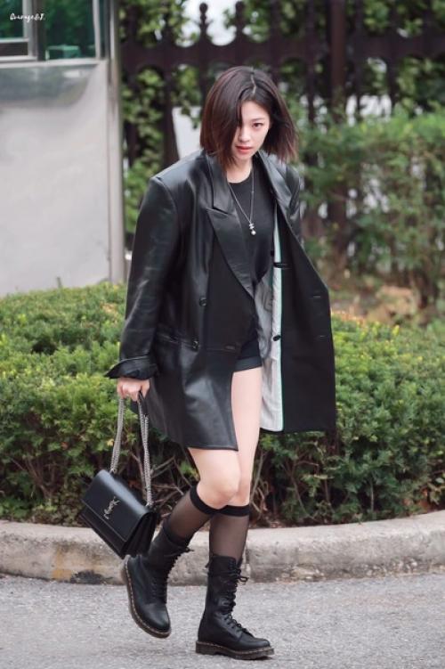 Пользователи сети вспоминают легендарный образ Jeongyeon (Twice. 04