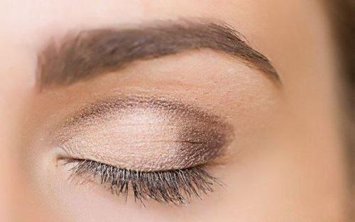 Уроки по макияжу. 01