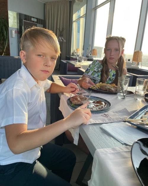 Второй год подряд день рождения дочери с опозданием, потому что мама! 04