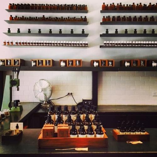 - существует только одна вещь, в которой Спенсер может быть сексуальной. 01