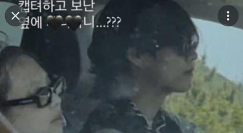 Совпадение деталей на разных фото: на первых майских фото из машины и на новых фото от Gurumiharibo - у Дженни и тэ однаковые аутфиты. 02