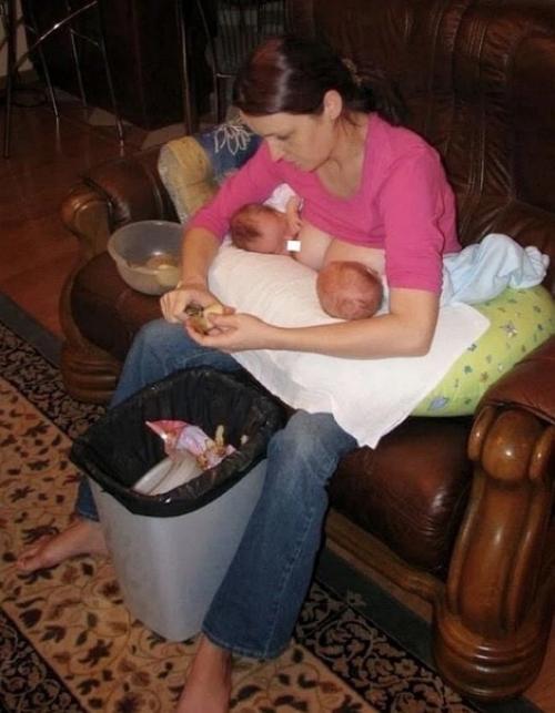 Муж:   - Ты опять сидела весь день дома и ничего не делала? 07