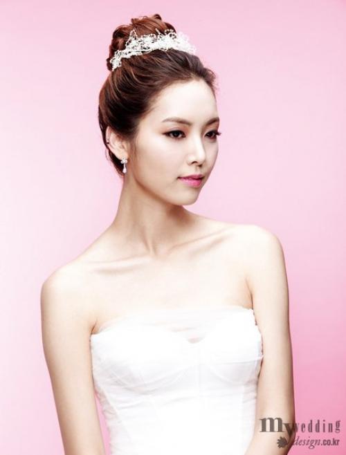 Lovelyonniclub_Hair.  Сегодня я немного расскажу вам о стиле ретро и романтическом стиле в свадебных прическах. 05