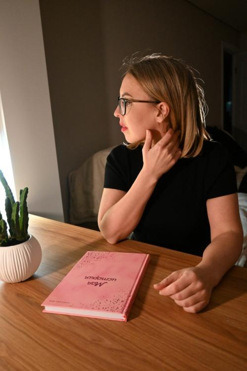 Решили, что лучший способ проводить этот день - это заесть его пиццей. 02