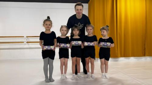 Прошёл ещё один день открытого урока в театре танца Пульсар - и это было очень по-настоящему: тепло, душевно, по - семейному. 01