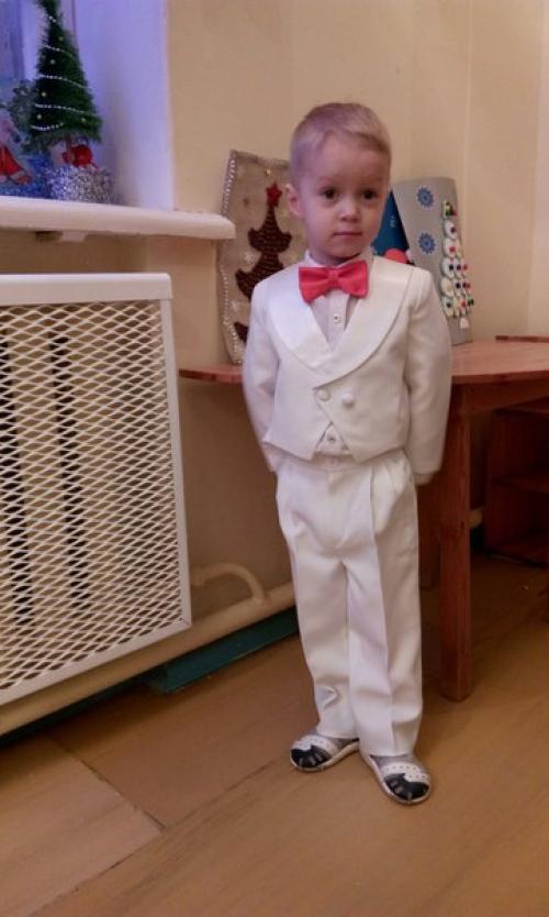 А у нас растёт сынишка, симпатичный, с модной стрижкой! 01