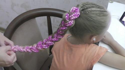 Афрорезинки - это самый безопасный способ заплетения. 03