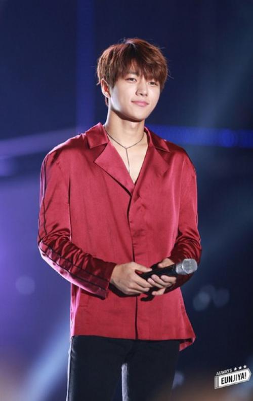 Infinite? Theeye. 160930 KBS Music Bank. 03 Infinite? Theeye. 160930 KBS Music Bank. 03