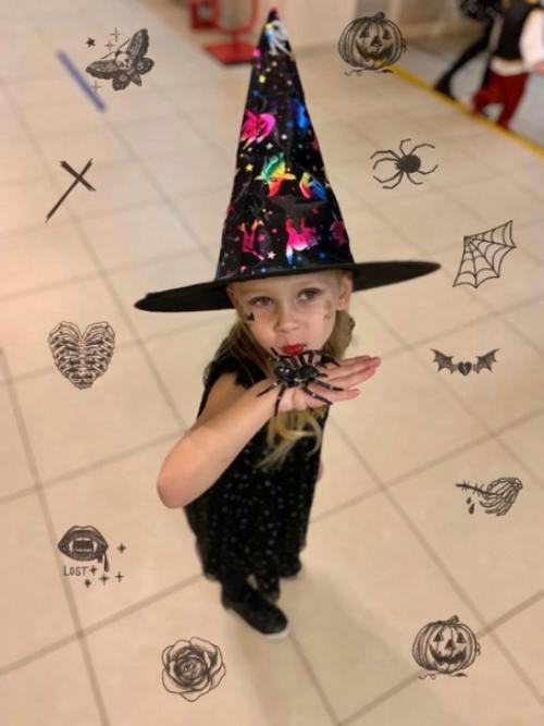 Каждый год, на хеллоуин, мы стараемся порадовать своих ребят по-особенному) дети очень любят этот праздник и с удовольствием на него идут. 05