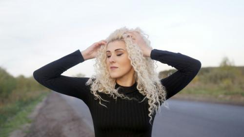 Пришло, наверное, время показать мега красивую Юлию в последних лучах закатного сентябрьского солнца. 05