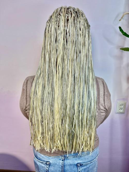 Только в том случае, если вы по какой-то причине не смогли заплести косы зи - зи летом, их обязательно нужно заплести осенью. 01