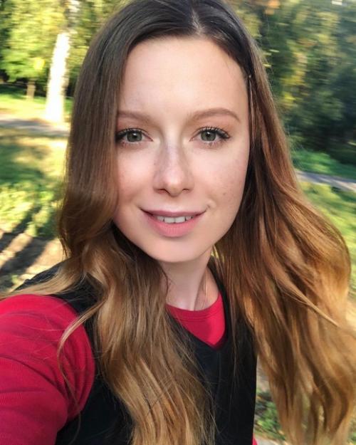 Юлия савичева свои архивные фото показала. 03