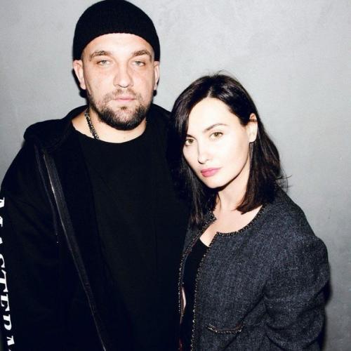 У басты очень красивая жена! 06