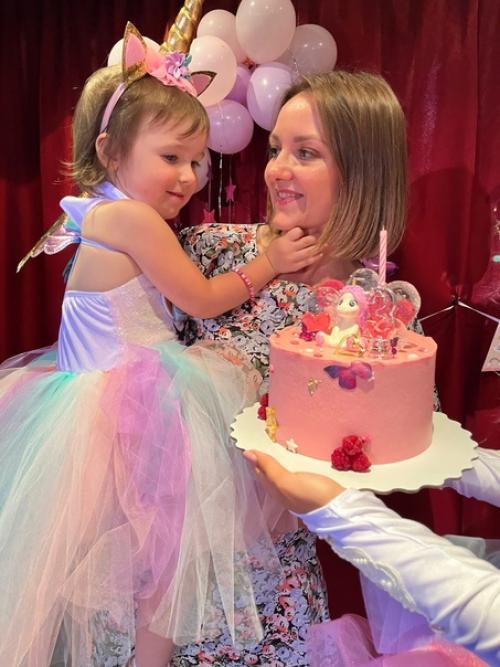 Самый сложный праздник у меня случился недавно - на трёхлетие дочки. 03