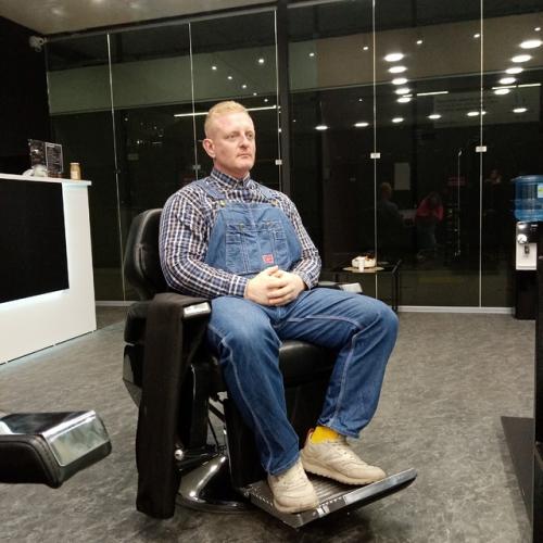 Ну вот и выбрался в барбер - шоп Артёма раменского и Рустама самигулина Golden Britva. 01