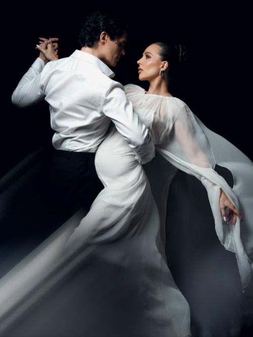 Отец будущего ребёнка лерчека Луис сквиччиарини поделился чувственной фотосессией с беременной возлюбленной. 02