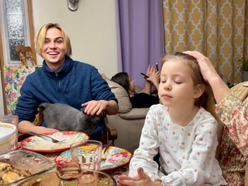 У бабушки - внучка, у лёвы - кошка, у лёни … плоскогубцы! 03 У бабушки - внучка, у лёвы - кошка, у лёни … плоскогубцы! 03