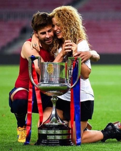 Шакира и ее муж пике! 05