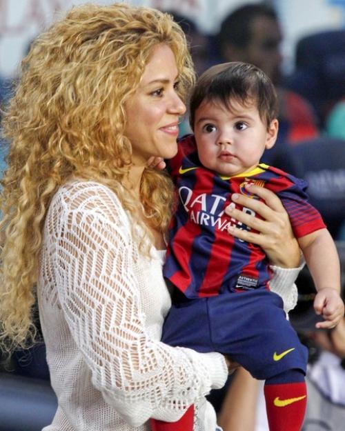 Шакира и ее муж пике! 02