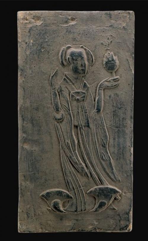 Китайские реликвии южных династий: Служанка, Держащая Кадильницу, портретный кирпич, коллекция музея чанчжоу. 01