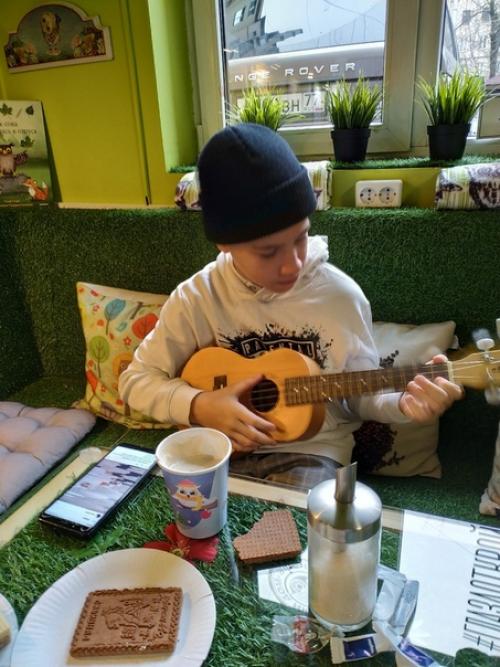 Живые.  Человечные.  Наш третий день в столице был нацелен на общение с самыми разными зверями. 01