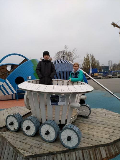 Живые.  Человечные.  Наш третий день в столице был нацелен на общение с самыми разными зверями. 05