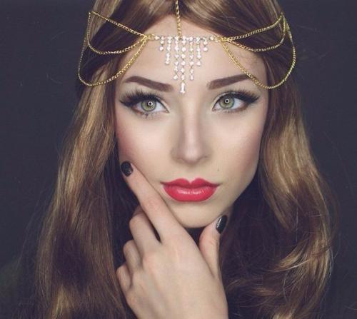 Не знаешь, какой макияж сделать на вечеринку или какую прическу сделать на ужин с любимым? 01