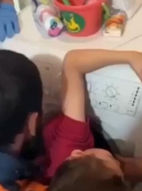 Родители плакали от смеха, ребенок от страха. 01