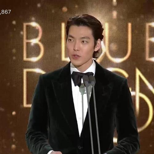 - о, дорогая, ты отлично вышла на полицейском фото. 03