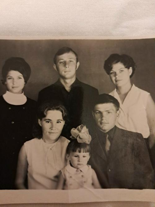 Всем добрый!  Мои дорогие родители. 01