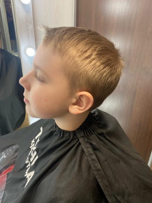 Требования к детской стрижки - легкость в исполнении, чтобы в короткий промежуток времени. 02