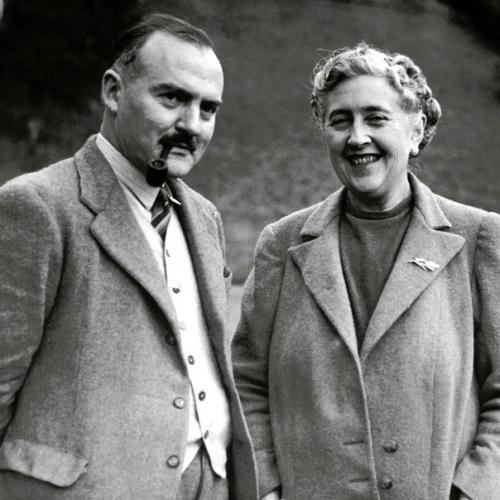 Эту загадочно улыбающуюся женщину искусствоведы называют нимрудской Моной Лизой, хотя она намного старше творения да Винчи. 01