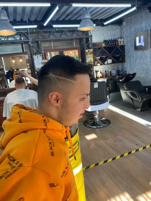 Крутые стрижки.  Ну какой подросток не мечтает о модной крутой стрижке? 01