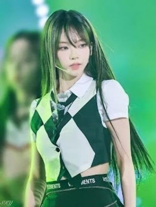 Theqoo нетизены не могут перестать обсуждать, как красива Карина с её новой причёской. 02