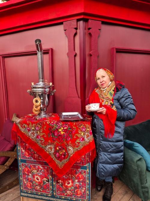 Мы до сих пор девчёнки друг для друга. 01