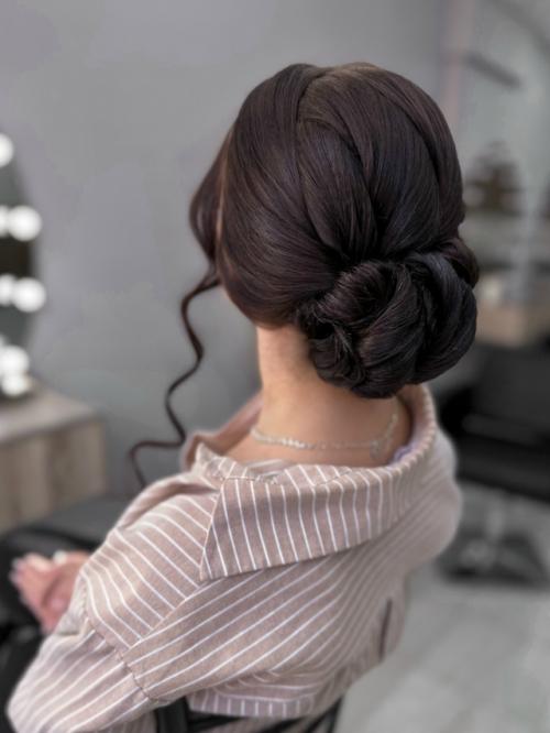 Это не просто прическа, это настроение всего образа. 01