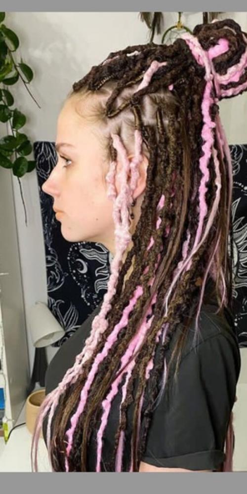 Обнаружила тут форточки от мастера по дредам, и обновляю представление о том, как оно всё было. 03